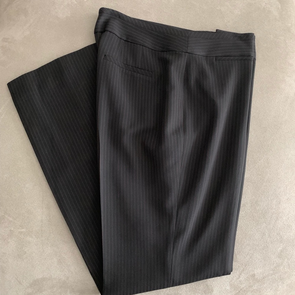 Ann Taylor Suit Pant, Black Pinstriped, Size 6P